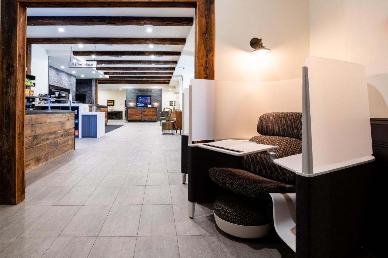 Crowne Plaza Hotel Moncton Downtown By Ihg Bagian luar foto