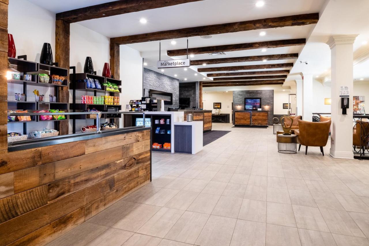 Crowne Plaza Hotel Moncton Downtown By Ihg Bagian luar foto