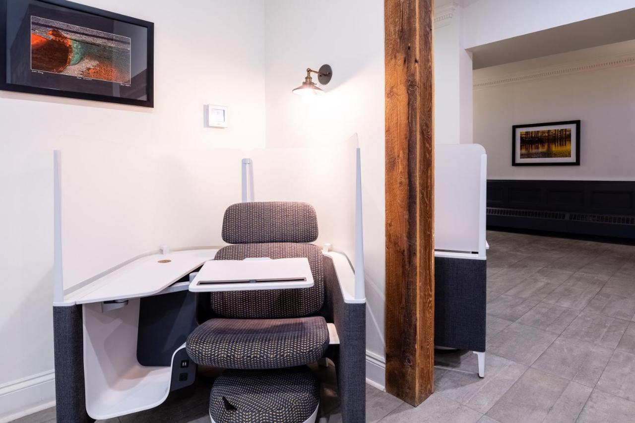 Crowne Plaza Hotel Moncton Downtown By Ihg Bagian luar foto