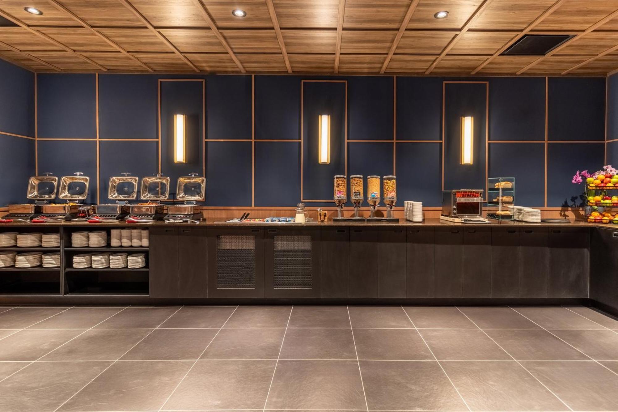Crowne Plaza Hotel Moncton Downtown By Ihg Bagian luar foto