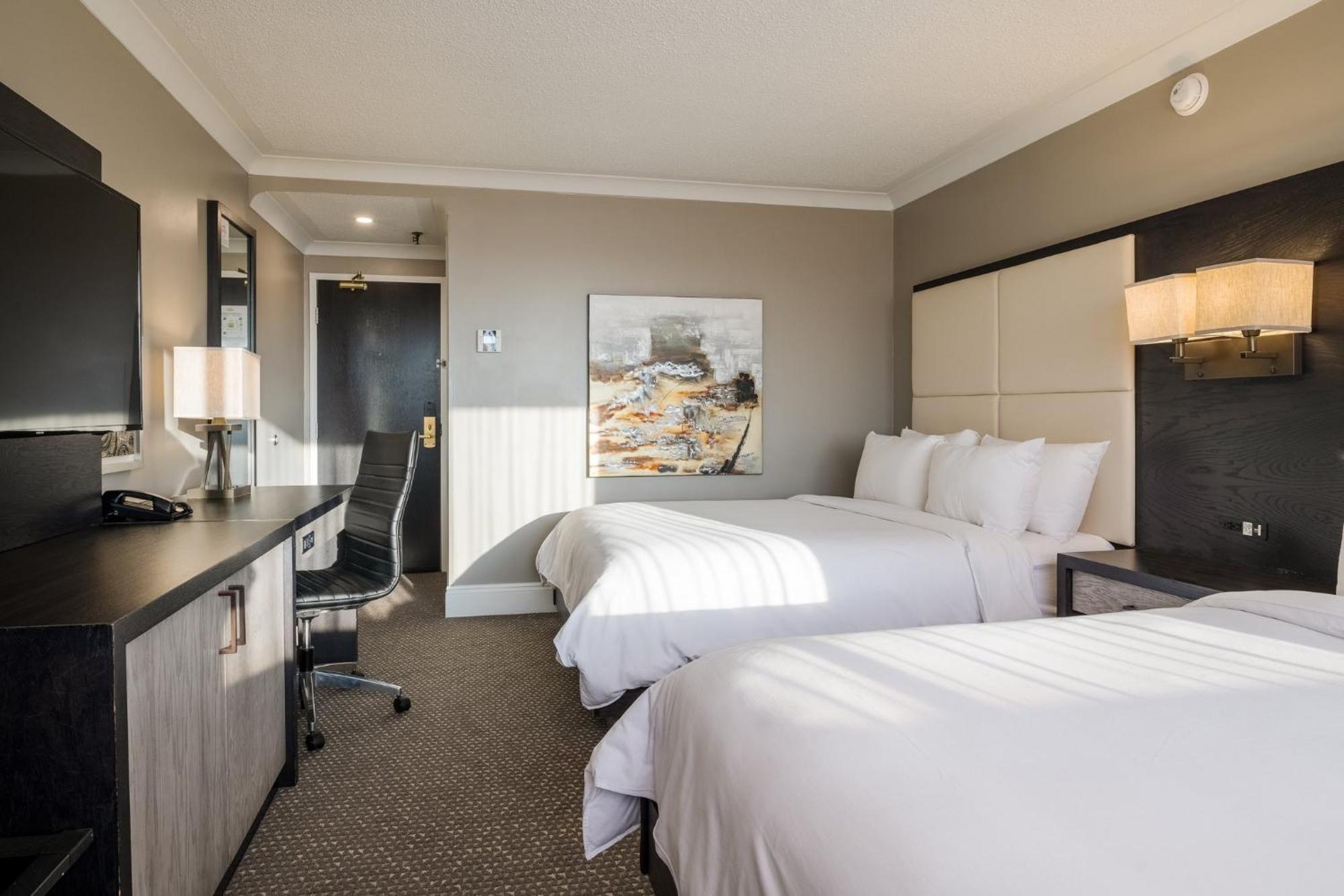 Crowne Plaza Hotel Moncton Downtown By Ihg Bagian luar foto