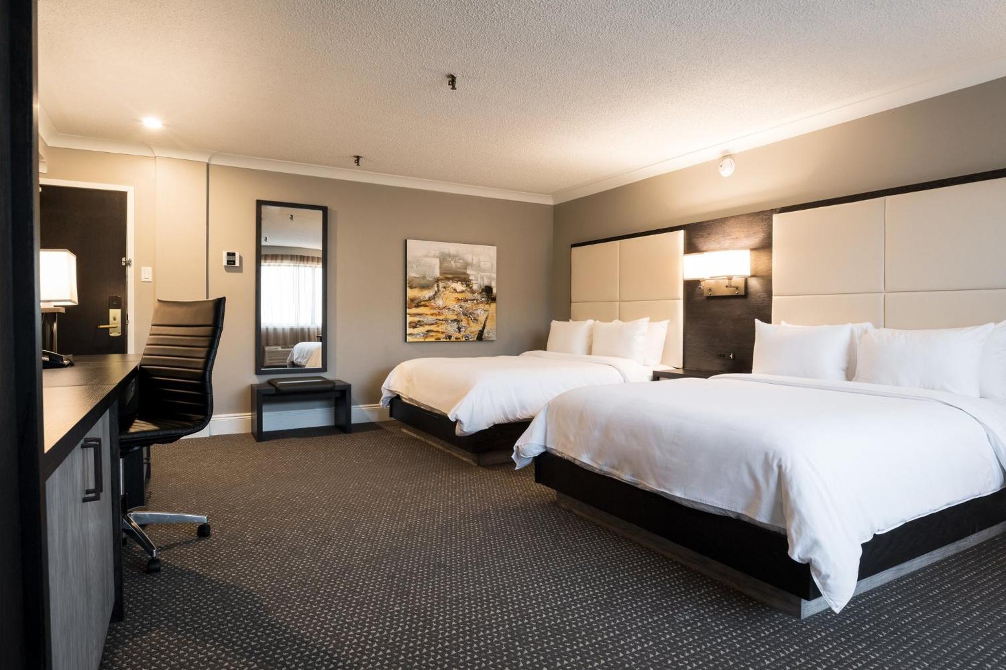 Crowne Plaza Hotel Moncton Downtown By Ihg Bagian luar foto
