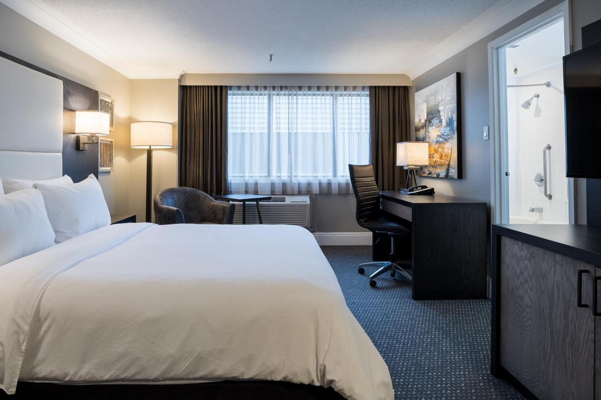 Crowne Plaza Hotel Moncton Downtown By Ihg Bagian luar foto